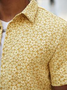 Manfinity Chillmode Men's Front Button Short Sleeve Shirt Collar Casual Shirt - Yellow - View 3