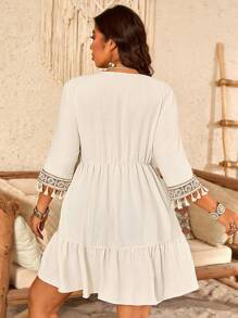 SHEIN LUNE Plus Size Solid V-Neck Fringed Sequin Floral Lace Trim 3/4 Sleeve Elegant Dress - Apricot - View 2