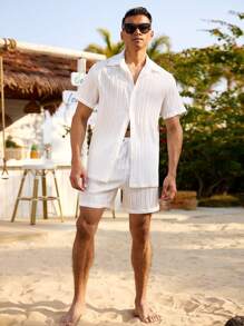 Manfinity Swimmode 男士纯色短袖衬衫和短裤休闲沙滩套装，简约时尚，适合日常穿着