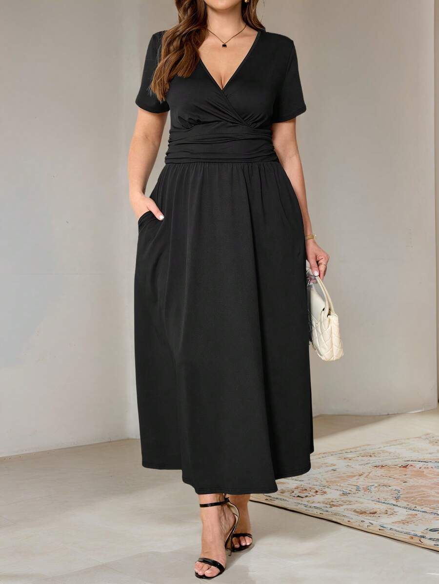 SHEIN Frenchy 大码女式束腰休闲时尚黑色口袋连衣裙 - 黑色 - 查看 1