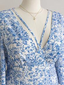 Soleia Plus Size Women's V-Neck Floral Print Flared Sleeve Jumpsuit, Spring Vacation