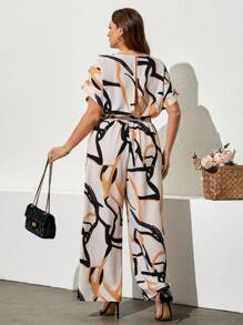 SHEIN Clasi Curve Plus Size 女式复古条纹印花短袖休闲连体裤、连体裤、女士度假装、女士夏装、女士商务休闲装、外出装、女士办公室装、女士春装、节日装、复古装、纯色、休闲装、女士连体裤 - 彩色 - 查看 7