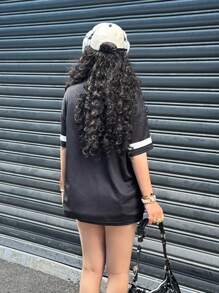 SHEIN Teen Girls Fashionable Loose Fit V-Neck Short Sleeve T-Shirt With Needle & Thread, Letter & Number Print For Spring/Summer - Black and White - View 2