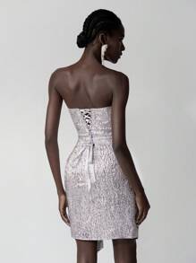 SHEIN Belle 优雅奢华金属缎面褶饰露肩连衣裙，适合婚礼、派对、活动、宴会、派对礼服、婚礼宾客鸡尾酒会礼服 - 銀色 - 查看 3