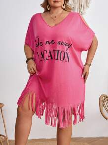 SHEIN CURVE+ Vestido de verano bohemio de vacaciones con cuello en V, estampado de eslogan y flecos para mujer de talla grande