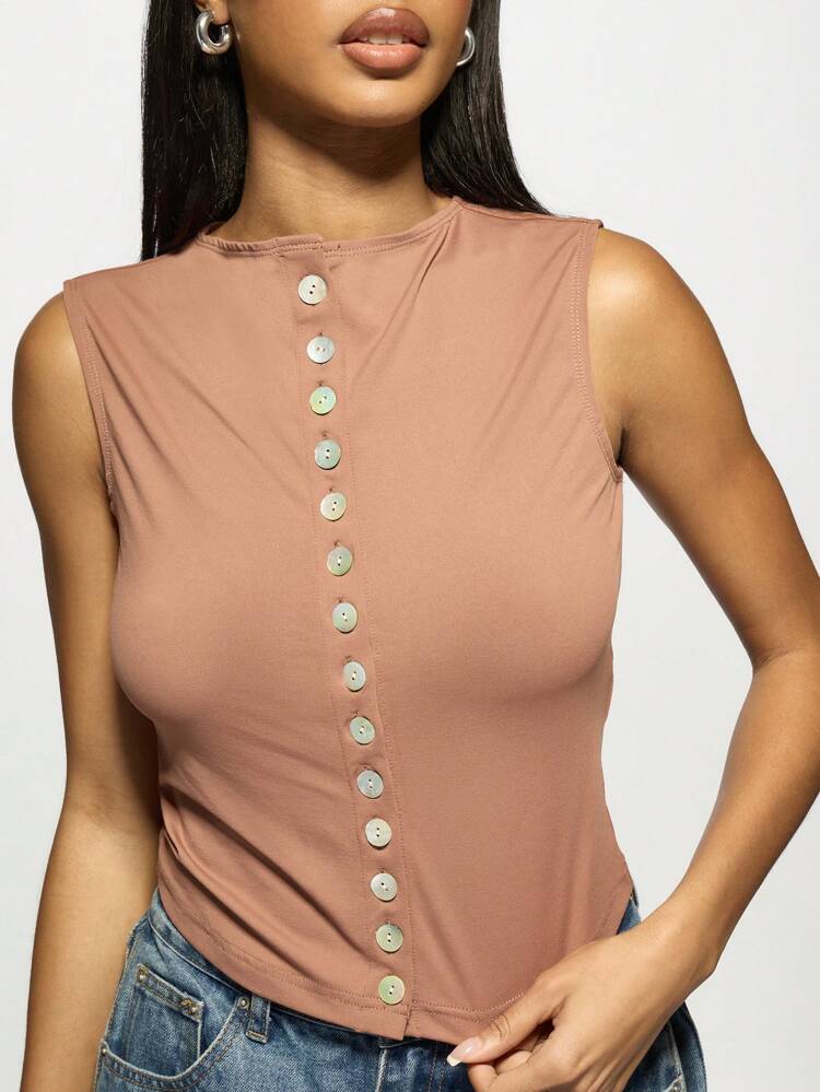 MISSGUIDED Sleeveless Button-Up Crop Top High Neck Shell Button Detail Asymmetric Front Modern Chic Casual Party Club Summer Festival Tank