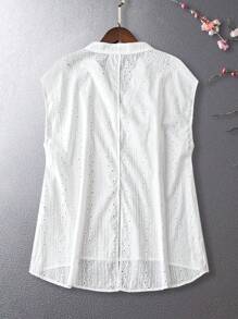 SHEIN LUNE 大码无袖上衣，带 3D 花卉贴花和镂空领口 - 白色 - 查看 2