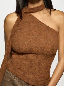 MISSGUIDED 不对称领口蕾丝上衣，搭配系带细节吊带设计，纹理晚会装，冬季假日时尚宣言单品