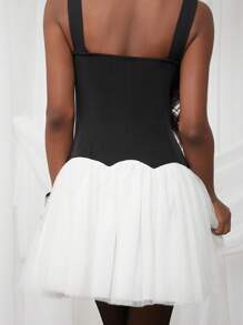 SHEIN Unity Dress Mini Classy Spring V-Neck Colorblock Sleevess Mesh Festival Summer Cocktail Brunch Party Graduation Wedding Guest Special Occasion Bridal Dinner Prom Outfits For Women - Black - View 5