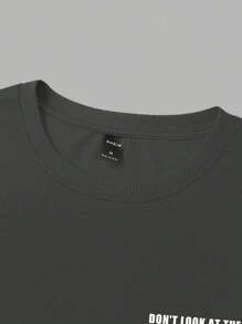 Manfinity Homme Loose Fit Men's Slogan Graphic T-Shirt And Drawstring Waist Shorts Set - Multicolor - View 4