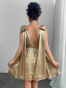 Chiquease Abito da donna monocolore con fiocco metallico e senza maniche - Dorato - Visualizzare 2