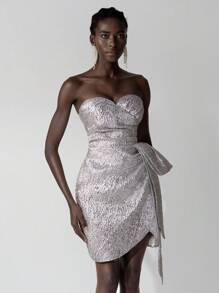 SHEIN Belle 优雅奢华金属缎面褶饰露肩连衣裙，适合婚礼、派对、活动、宴会、派对礼服、婚礼宾客鸡尾酒会礼服 - 銀色 - 查看 7