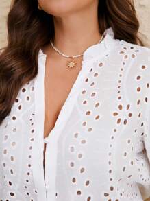 SHEIN Frenchy Talla grande Blusa con bordado con ojal de manga farol - Blanco - Ver 8