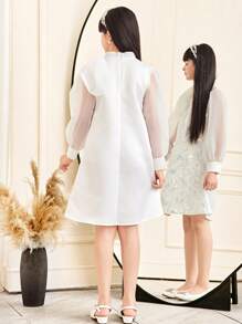 SHEIN Abito elegante da ragazza pre-adolescente con maniche a sbuffo, decorato con paillettes, ricami floreali 3D in organza e colletto decorato con fiocco, abito lungo da cerimonia con maniche lunghe - Bianco - Visualizzare 2