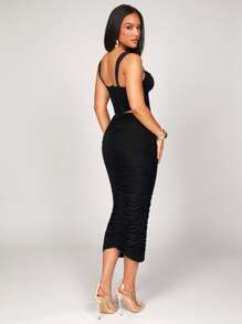 Silquee Women's All-Black Matching Tight Lace Patchwork Bra, Gorgeous Halter Floral Lace Corset Top With Curved Hem, Suitable For Spring Break, Beach Vacation, Night Out, Hangout With Friends, Beach Party, Pool Party, Holiday, Nature Party, Cabin Getaway, Modest Tops,Cute Summer Tops,Lace Top - Black - View 4