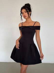 Chiquease Vestido elegante mini ajustado con hombros descubiertos