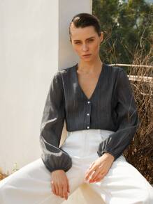 Aveloria Modichic 25 春夏纹理半透明简约纽扣衬衫，优雅百搭的分层上衣 - 深灰色 - 查看 2