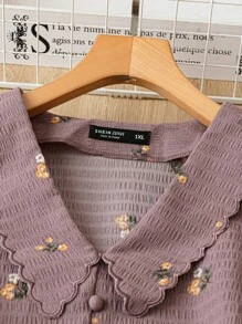 Mulvari Plus Size Women Floral Print Short Puff Sleeve Casual Shirt