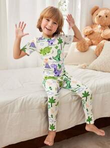 2 件套贴身男童睡衣套装 - 恐龙、火山、树叶印花短袖上衣和长裤，适合所有季节