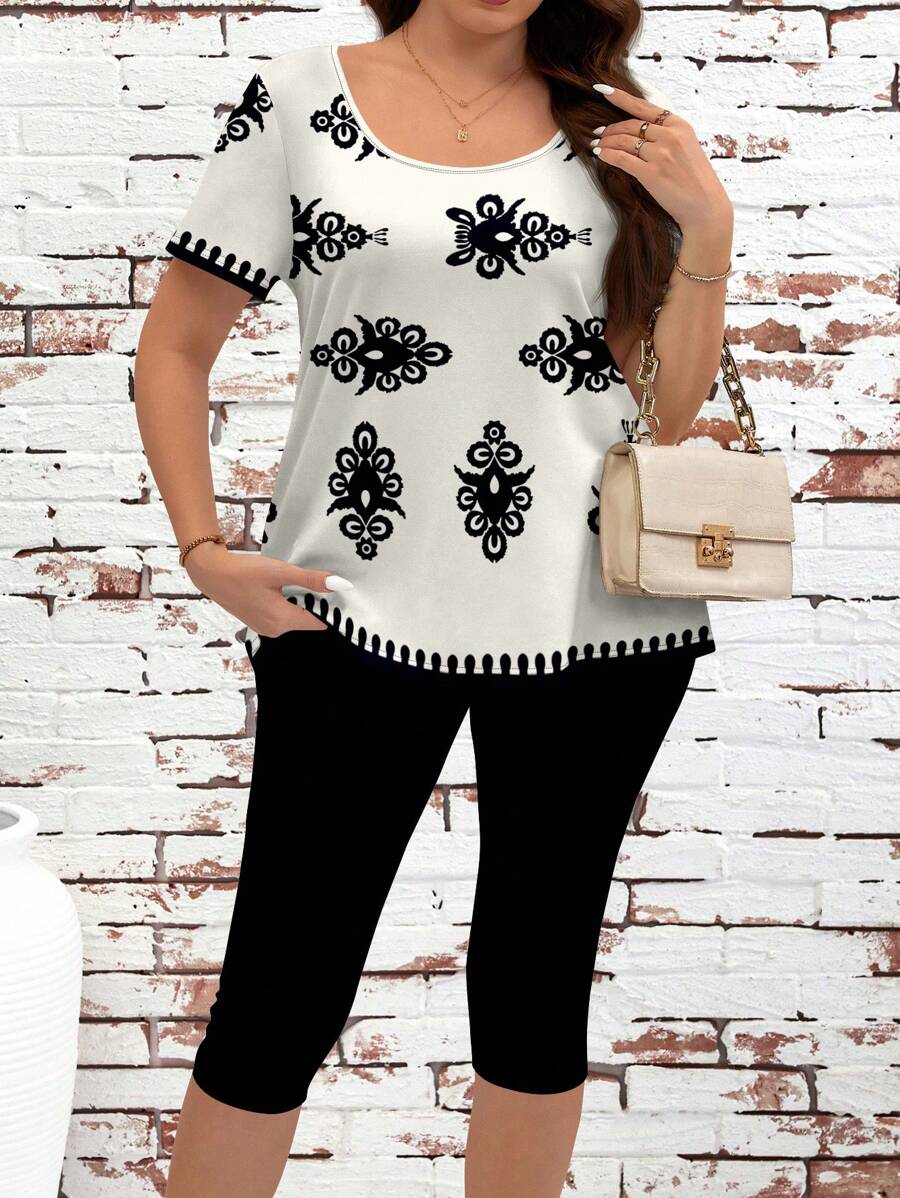 SHEIN Clasi 2pcs Plus Size Casual Vacation Random Print Short Sleeve Top And Solid Color Leggings Set