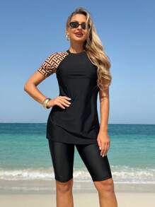 Swim Shayni Conjunto de burkini para mujer con Top corta y pantalones cortos con estampado geométrico de parches y mangas insertadas, para vacaciones en la playa