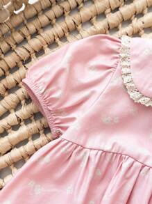 Cozy Pixies Đầm bé gái in hoa màu tương phản cổ bèo nhún tay bồng nhún eo - Hồng - Xem 3