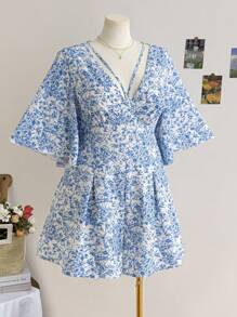 Soleia Plus Size Women's V-Neck Floral Print Flared Sleeve Jumpsuit, Spring Vacation