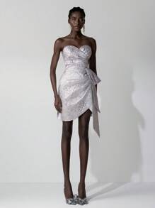 SHEIN Belle 优雅奢华金属缎面褶饰露肩连衣裙，适合婚礼、派对、活动、宴会、派对礼服、婚礼宾客鸡尾酒会礼服 - 銀色 - 查看 4