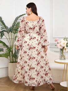 Modelyn 大码女式节日花卉印花甜心领灯笼袖连衣裙