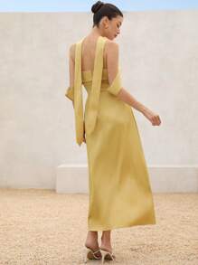 Aveloria 2025 春夏新款优雅法式女神淑女长裙，心形领口，腰部突出设计搭配长围巾，适合婚礼、派对活动 - 黃色 - 查看 5