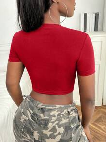 Slaydiva Figure & Letter Graphic Notched Neckline Crop Women's Bodycon Tee