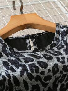 SHEIN Clasi 女士优雅豹纹金色派对吊带背心图案猎豹印花 T 恤女士上衣