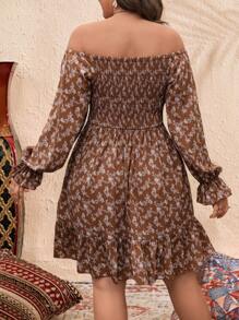 SHEIN LUNE Robe longue à manches longues et à l'épaule dénudée avec fleurs densément imprimées pour femmes de grande taille. Robe d'été bohème pour femmes. Tenues d'été boho chic pour femmes. Tenues de printemps pour les festivals et les vacances d'été.