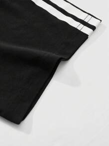 Manfinity Streetrush Manfinity Streetrush Men's Color Block Stripe & Letter Print T-Shirt And Pants Set,Boyfriend Gifts