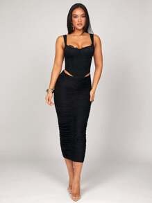 Silquee Women's All-Black Matching Tight Lace Patchwork Bra, Gorgeous Halter Floral Lace Corset Top With Curved Hem, Suitable For Spring Break, Beach Vacation, Night Out, Hangout With Friends, Beach Party, Pool Party, Holiday, Nature Party, Cabin Getaway, Modest Tops,Cute Summer Tops,Lace Top - Black - View 5