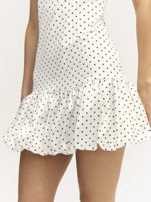 Nöista 夏季紧身迷你连衣裙，搭配俏皮的气球裙，非常适合外出！