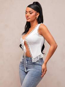 SHEIN SXY 纯白色浪漫蕾丝边系带蝴蝶袖吊带背心，适合日常穿着、约会、花园派对、聚会、生日、节日，适合所有场合