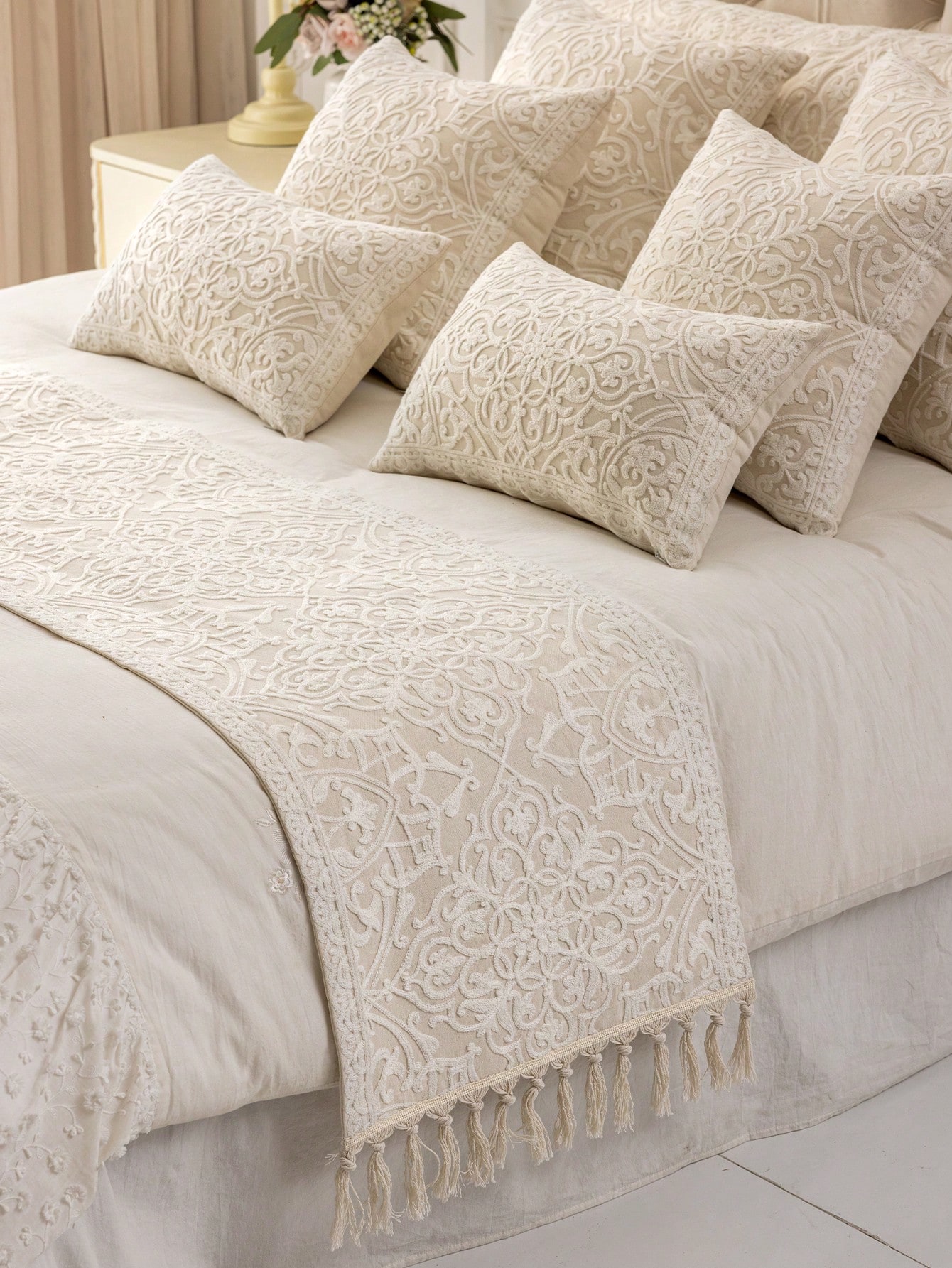 علم السرير المطرز