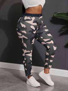 Slaydiva Plus Size Sexy Skinny Ripped Camouflage Color Jeans Concert Women Jeans