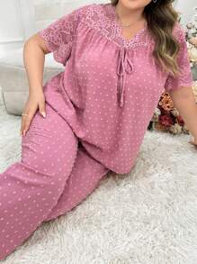 Conjunto de pijama rosa de talla grande con cuello en V de encaje semi-transparente y tela jacquard