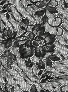 ROMWE Goth Set de lencería de 4 piezas con bralette de cuello halter, tanga, liguero y bata con diseño de mariposa gótica de encaje