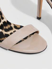 CUCCOO SZL Sandales à talons hauts à imprimé léopard pour femmes, design à boucle réglable, à la mode, à porter au quotidien
