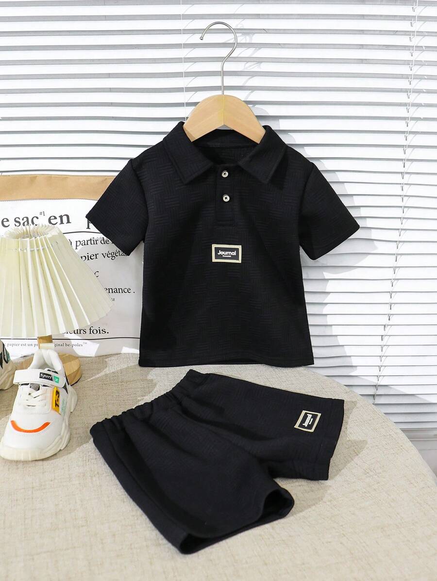 2 件套男童字母印花 Polo 衫和短裤套装 - 黑色 - 查看 1