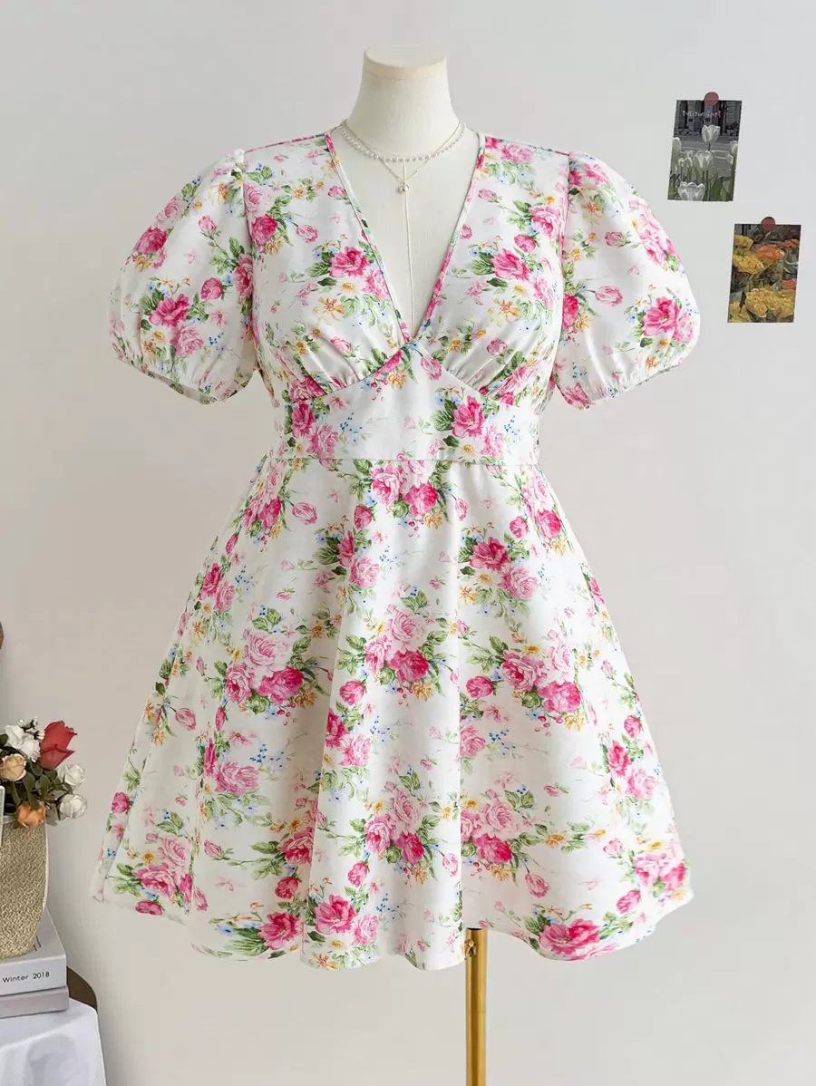 Soleia 女式大码假日春季浪漫粉色花朵印花深 V 泡泡短袖连衣裙 - 彩色 - 查看 1
