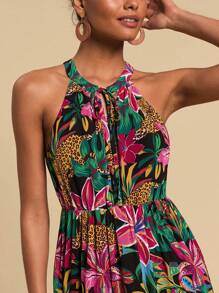 Travachic 女士热带花卉印花荷叶边下摆露背连衣裙，适合海滩度假 - 黑色 - 查看 7