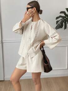SHEIN Frenchy 2pcs Women Casual Solid Color Floral Embroidery Shirt And Shorts Set