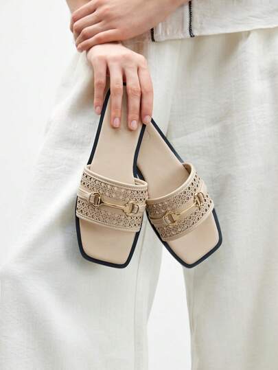 CUCCOO BIZCHIC 新款女士户外平底凉鞋，方头水钻银色拖鞋，休闲舒适，适合聚会和通勤，夏季厚底防滑拖鞋