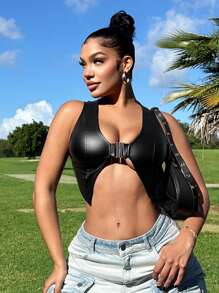 Zolique Tank Top Pendek Slim-Fit Hitam yang Modis dan Seksi - Hitam - View 5