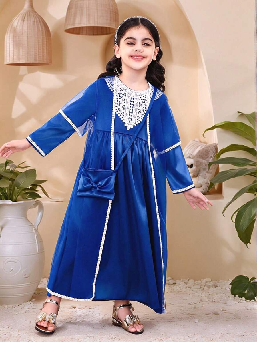 SHEIN مجموعة فتاة صغيرة: فستان كحلي من الساتان متوسط الطول بأكمام 3/4 و زخرفة طوق مطرزة ، تصميم أكمام مزمومة ، يأتي مع معطف شبكي مطابق وحقيبة كروس صغيرة مزينة بفيونكة من نفس القماش ، مناسبة للمناسبات والمدرسة والتجمعات العائلية وشهر رمضان