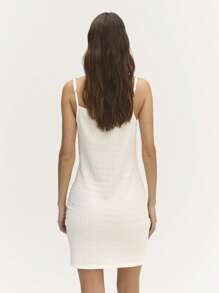 SHEIN Unity 夏季紧身修身迷你连衣裙，紧身迷你连衣裙，采用链式肩带和纹理针织，非常适合度假和休闲外出！ - 白色 - 查看 2